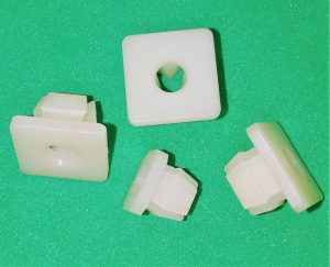 ARANDELAS CABEZA CUADRADA DE DOBLE CORTE DBL SPLIT SQ HEAD GROMMET NUT